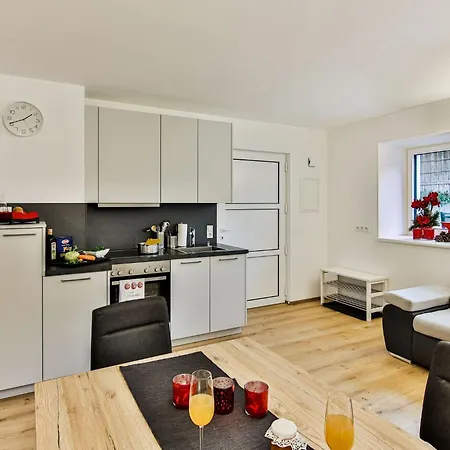 Elegant In With Terrace Apartament Inzing