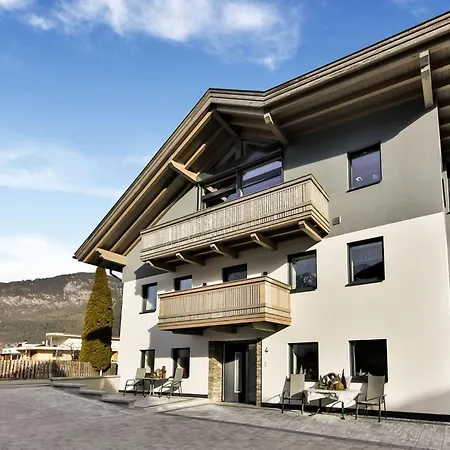 Elegant In With Terrace Apartament Inzing