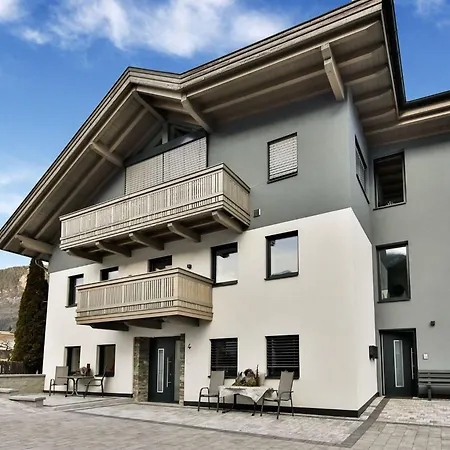 Elegant In With Terrace *