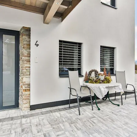 Elegant In With Terrace Apartament *