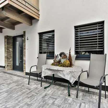 Elegant In With Terrace Apartament