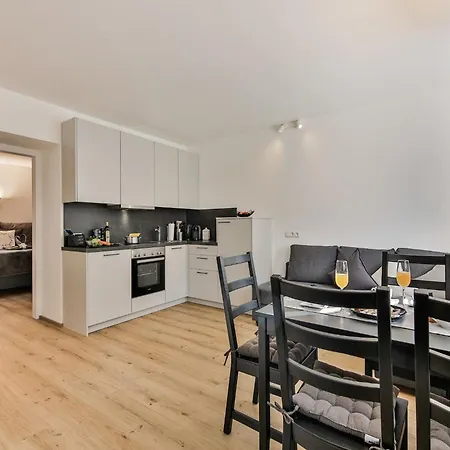 Apartament Elegant In With Terrace *
