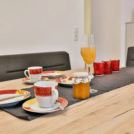 Elegant In With Terrace